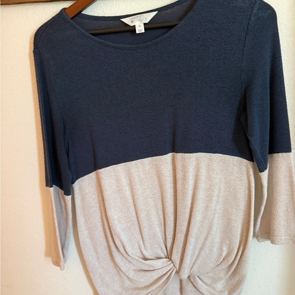 Market & Spruce Navy and Cream Twist-Knot Colorblock Top
